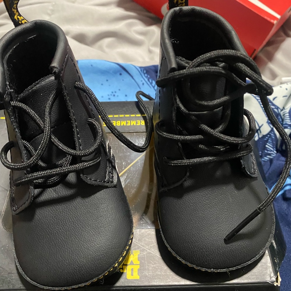 Toddler doc martens